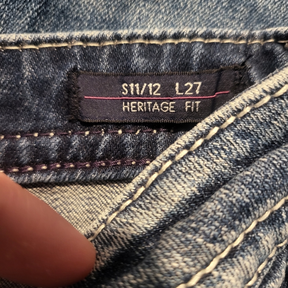 Vigoss Chelsea Boyfriend Jeans - Picture 8 of 9